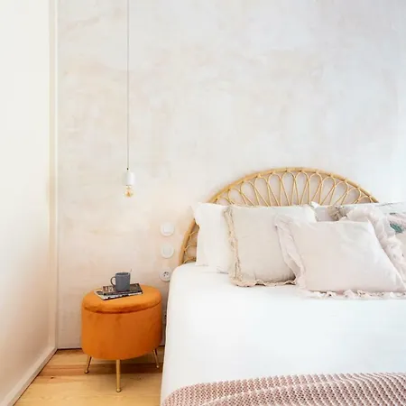 Archi-pelago Alfama Design