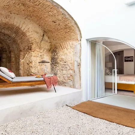 Archi-pelago Alfama Design Гостевой дом 3*