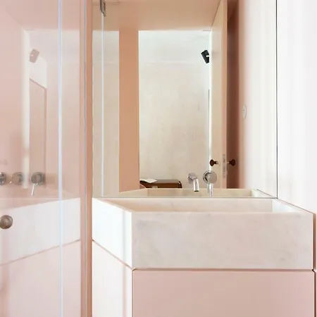 Archi-pelago Alfama Design Гостевой дом 3*