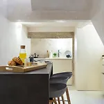 בית הארחה Archi-pelago Alfama Design