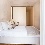 Гостьовий будинок Archi-pelago Alfama Design 3*