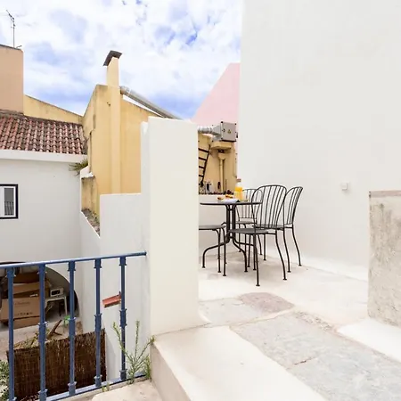 Archi-pelago Alfama Design 3*